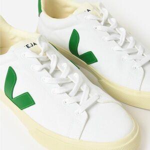 Veja Campo Canvas Sneaker